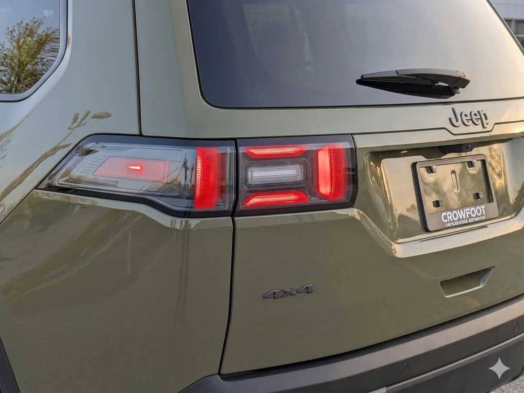New 2026 41 Jeep Laredo - - 4x4 - Adaptive Cruise - 12.3 Display - Heated Seats/Wheel - Compact Spare Tire & More! image 10