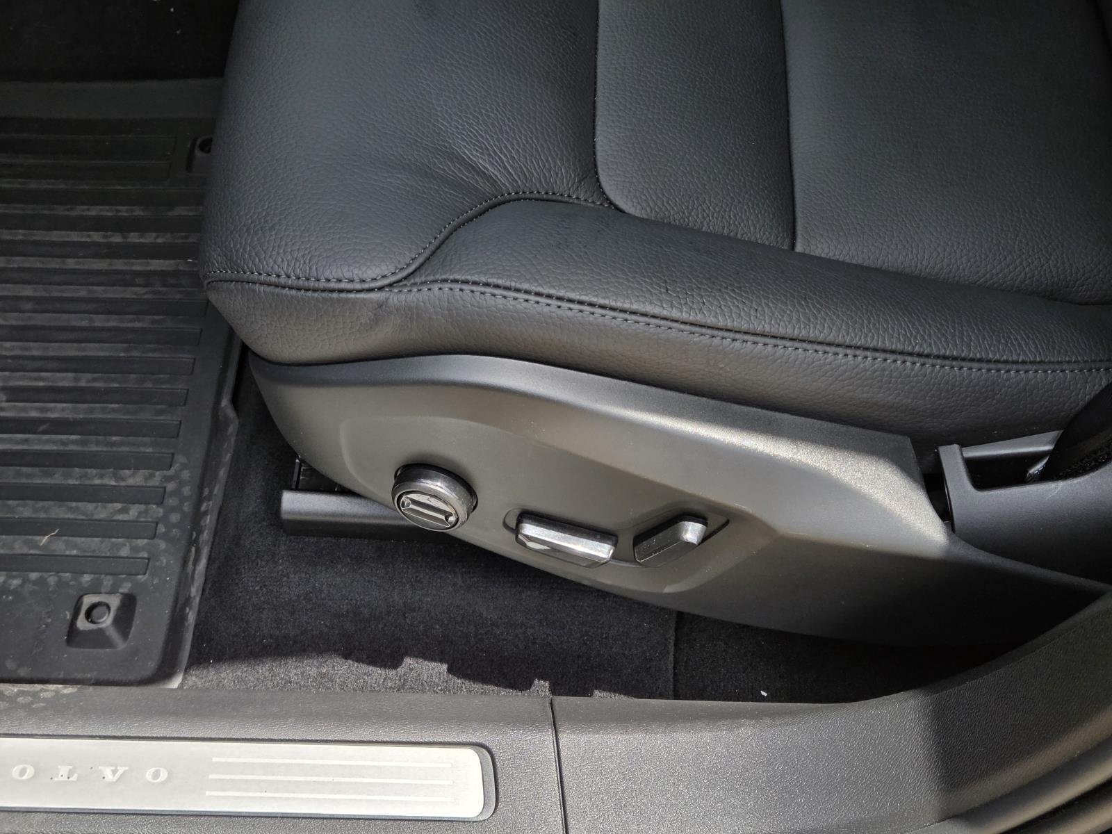 Used 2025 Denim Blue Metallic Volvo Plus image 32