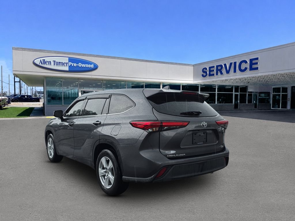2020 Toyota Highlander L - Photo 6