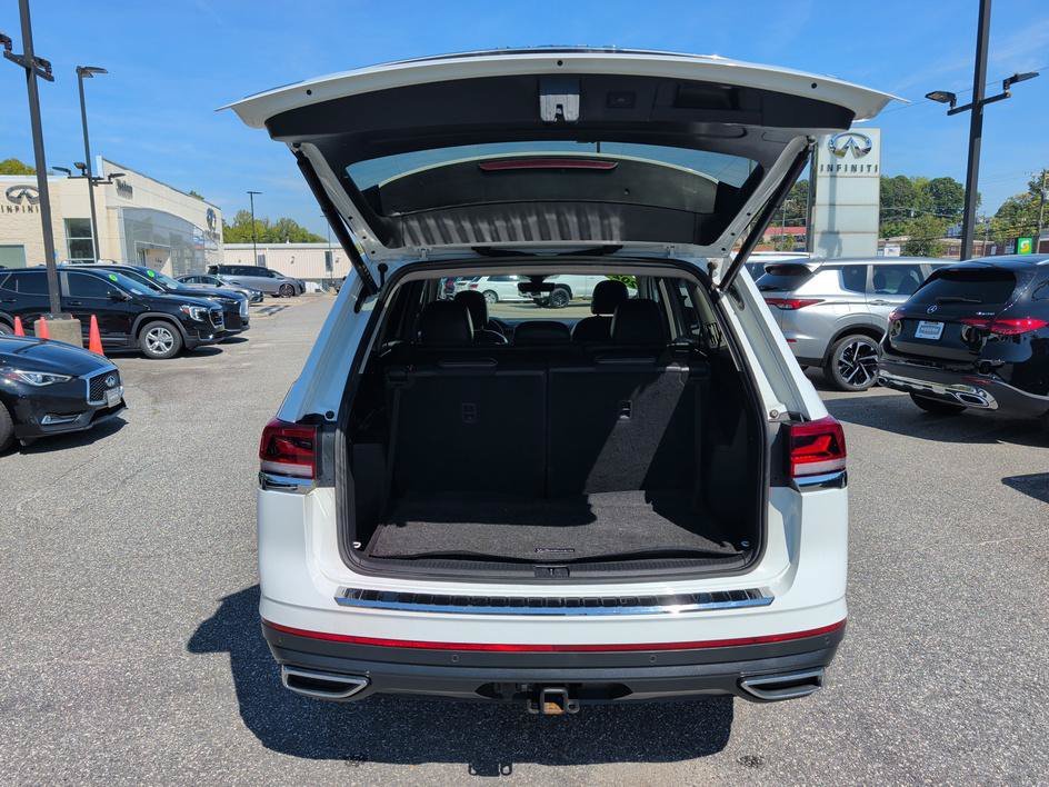 Used 2024 White Volkswagen 2.0T SE w/Technology image 15
