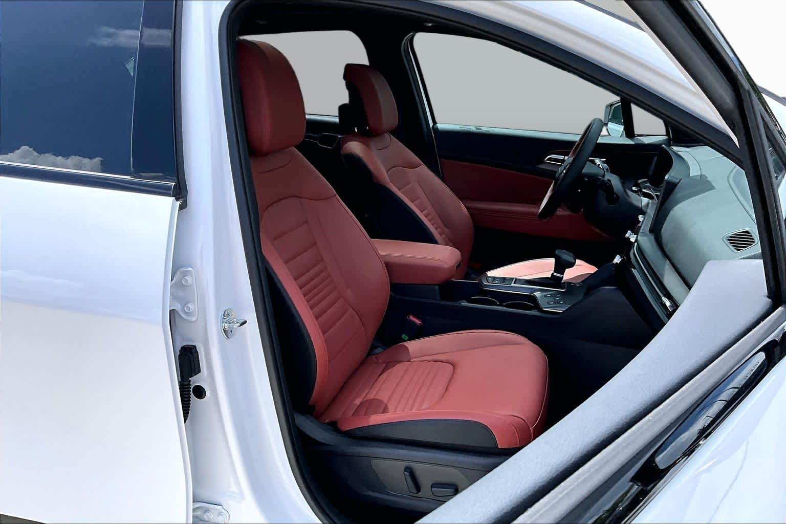 Used 2026 Glacial White Pearl Kia SX-Prestige image 9