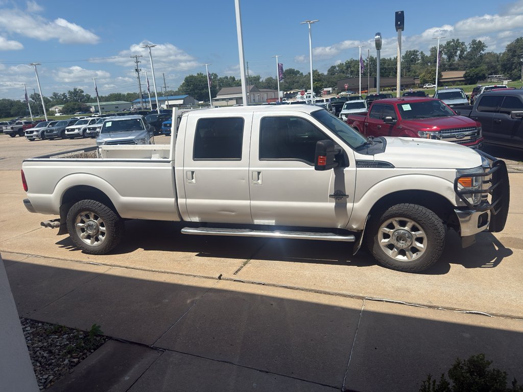 Used 2016 White Platinum Metallic Tri-Coat Ford Platinum image 5