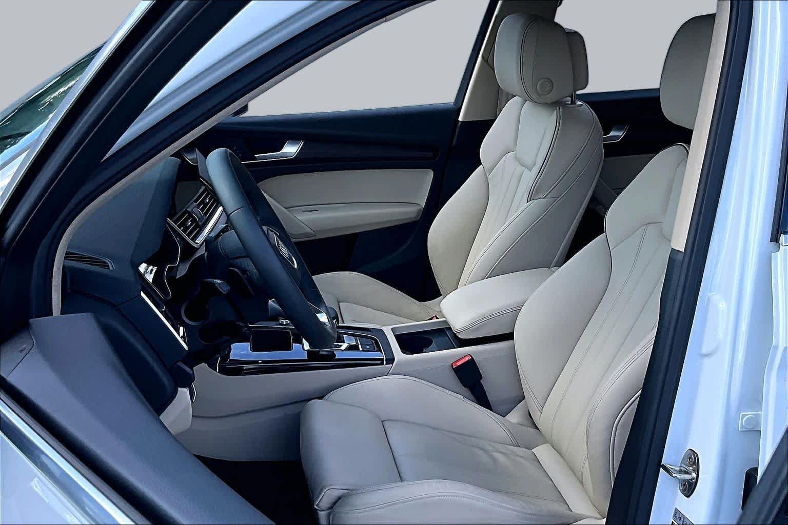Used 2024 Glacier White Metallic Audi S line Premium image 8