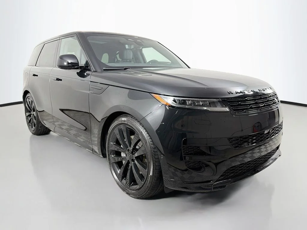 New 2027 Santorini Black Land Rover Dynamic SE image 3