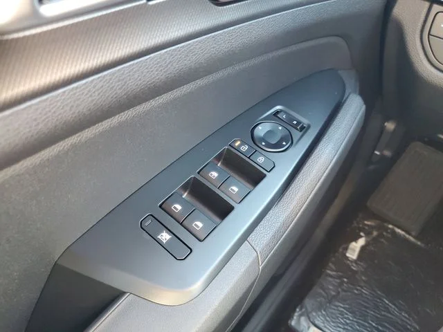 New 2026 Steel Gray Kia LX image 27
