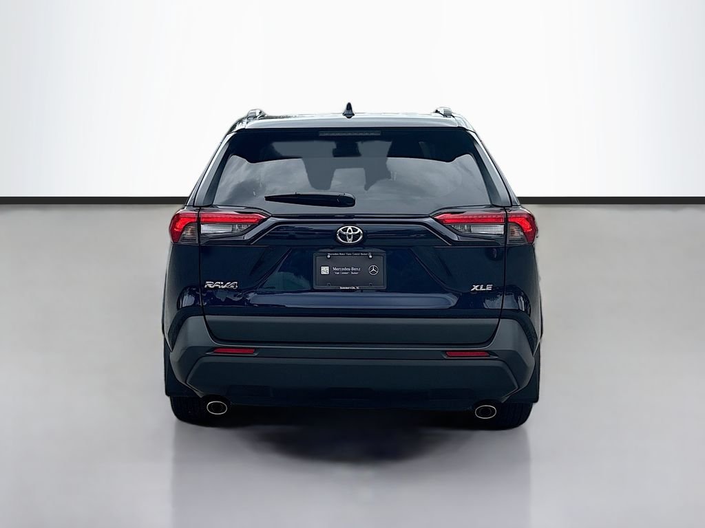 Used 2025  Toyota XLE image 4