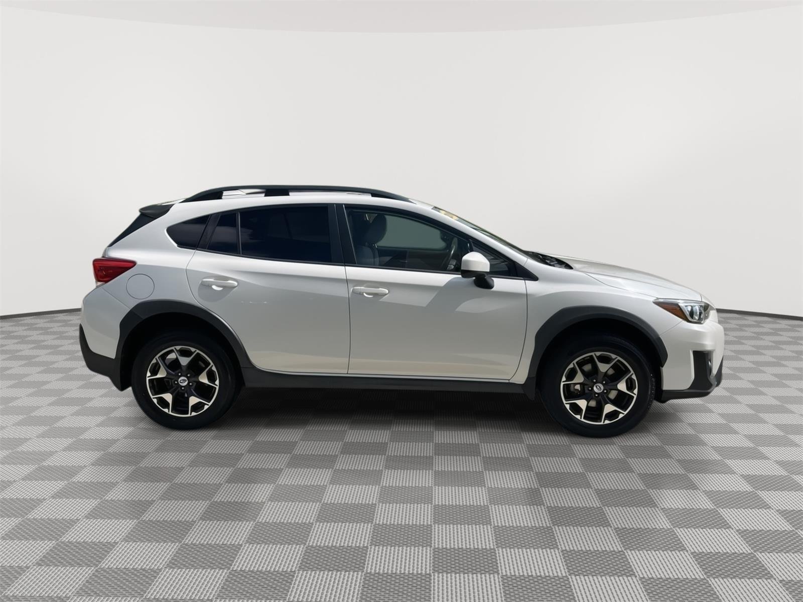 Used 2018 Crystal White Pearl Subaru Premium image 16
