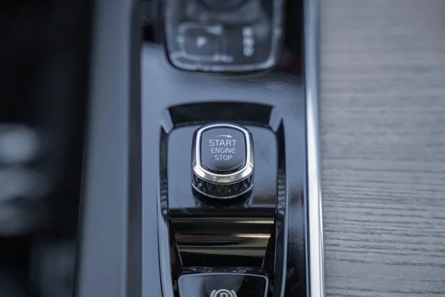 2026 Volvo XC60 Plus - Photo 23