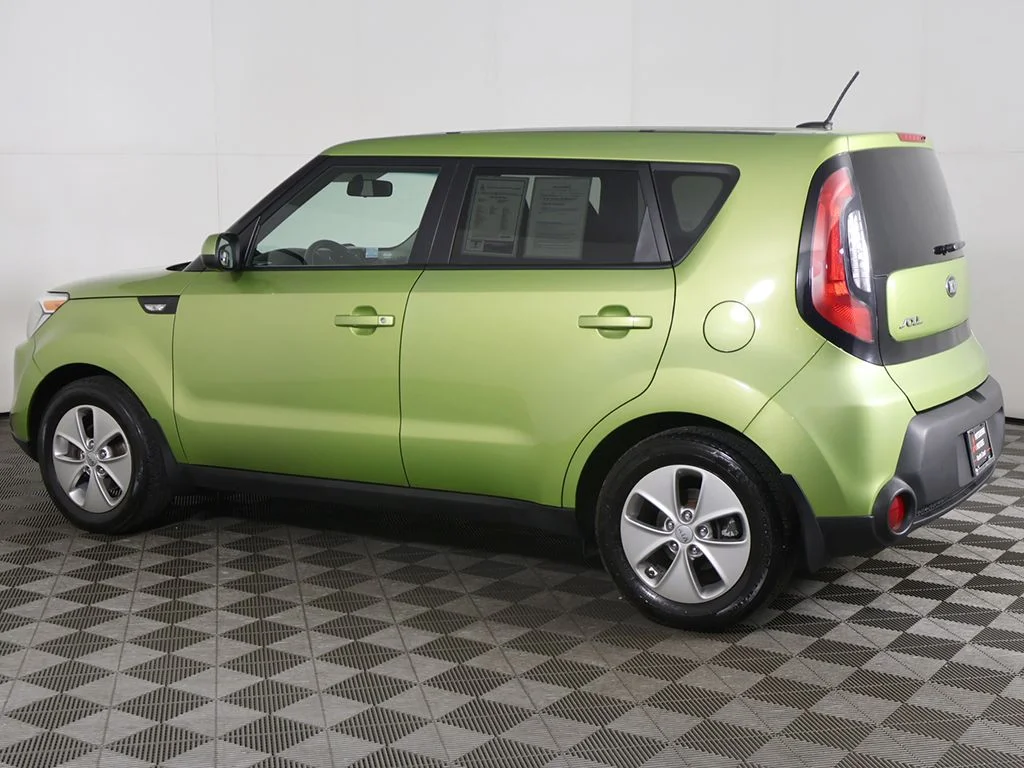 Used 2014 Green Kia Base image 8
