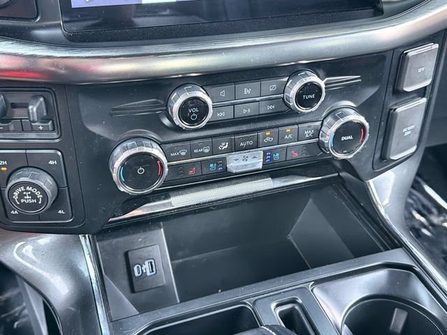 Used 2023 White Ford Lariat image 19