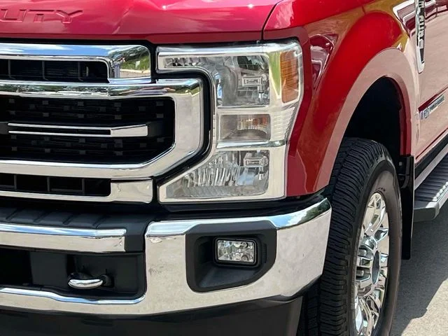 Used 2022 Red Metallic Ford Lariat image 9
