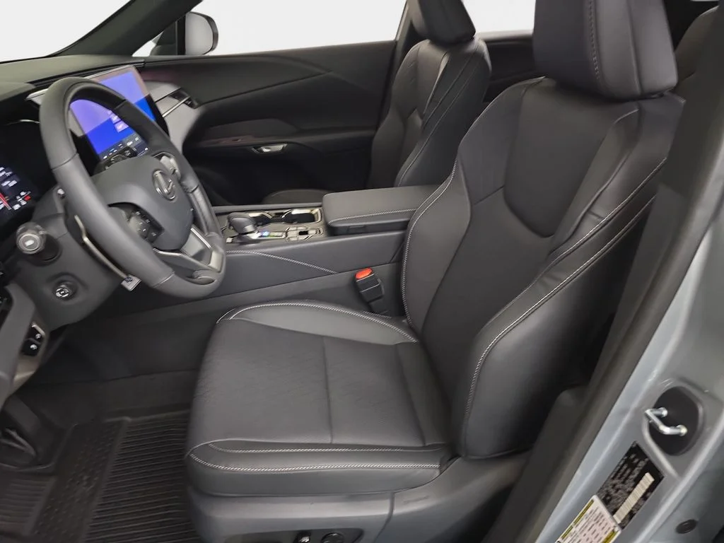 New 2026 Iridium Lexus PREMIUM PLUS image 15