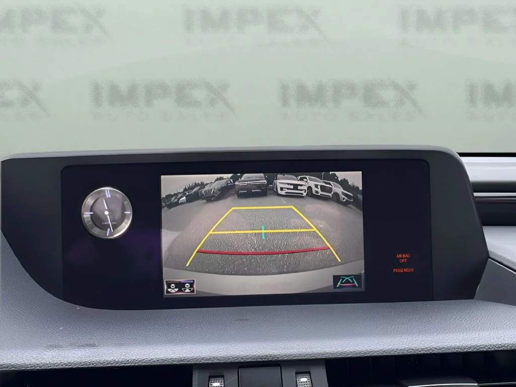 Used 2020 Silver Lexus 350 image 20