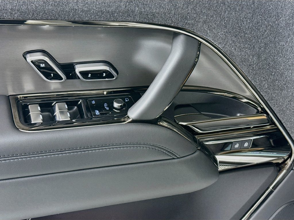 New 2027 Borasco Grey Land Rover Dynamic SE image 19