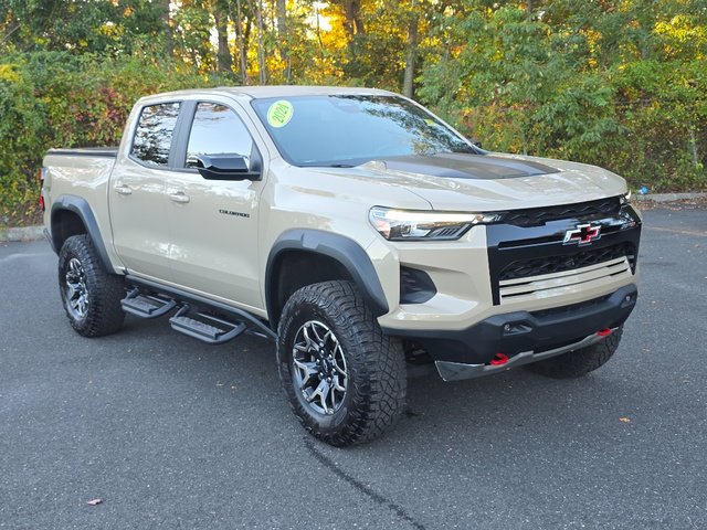 2024 Chevrolet Colorado ZR2 - Photo 10