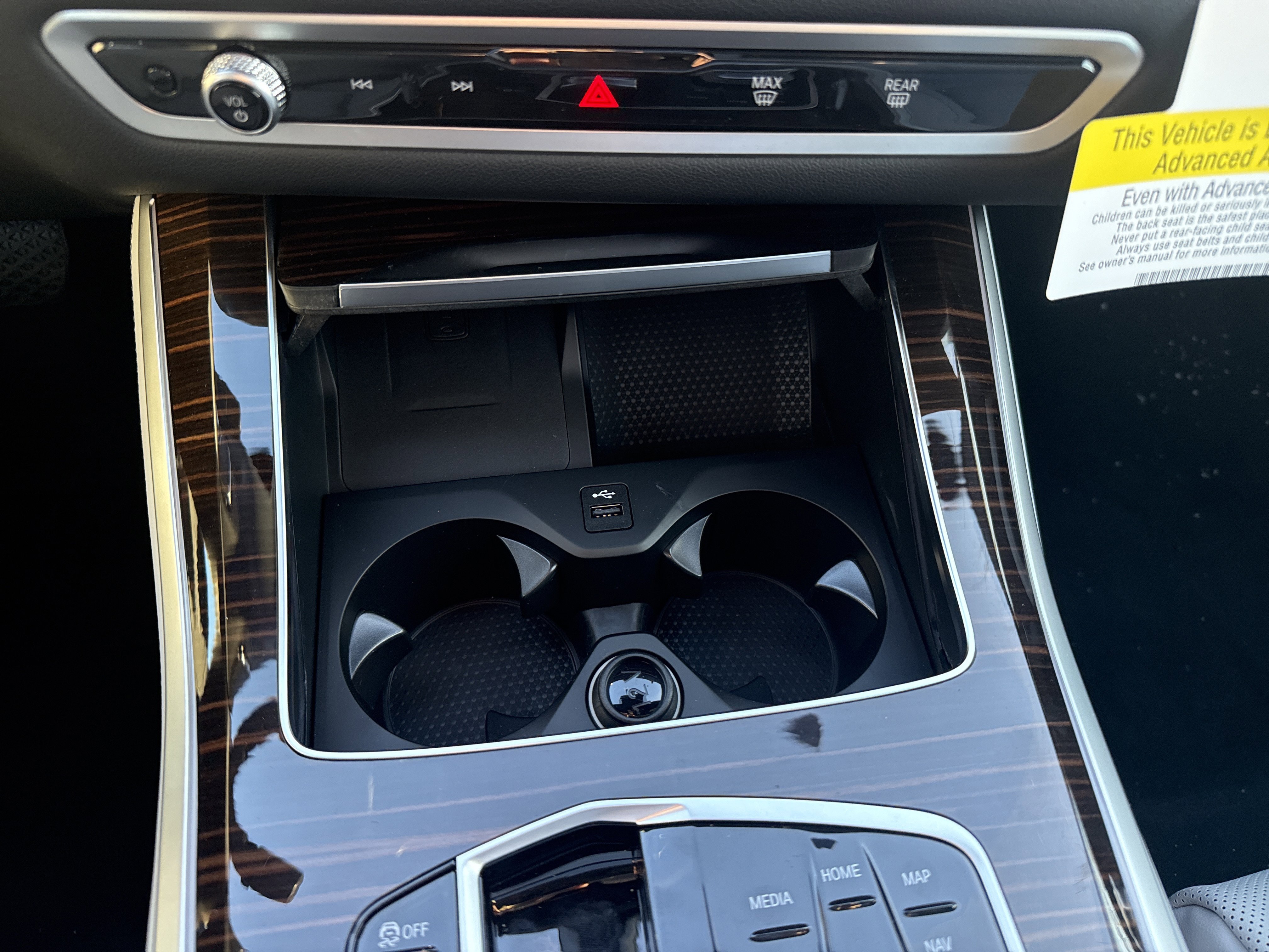 New 2026 0300 Alpine White BMW xDrive40i image 16