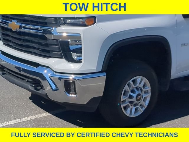 Used 2025 White Chevrolet LT image 15