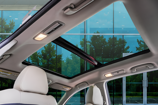 Used 2019 White Subaru Limited image 39