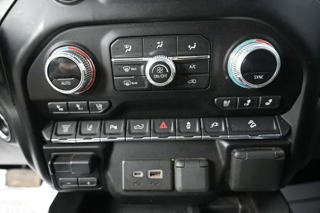 Used 2023 Green GMC AT4 image 26