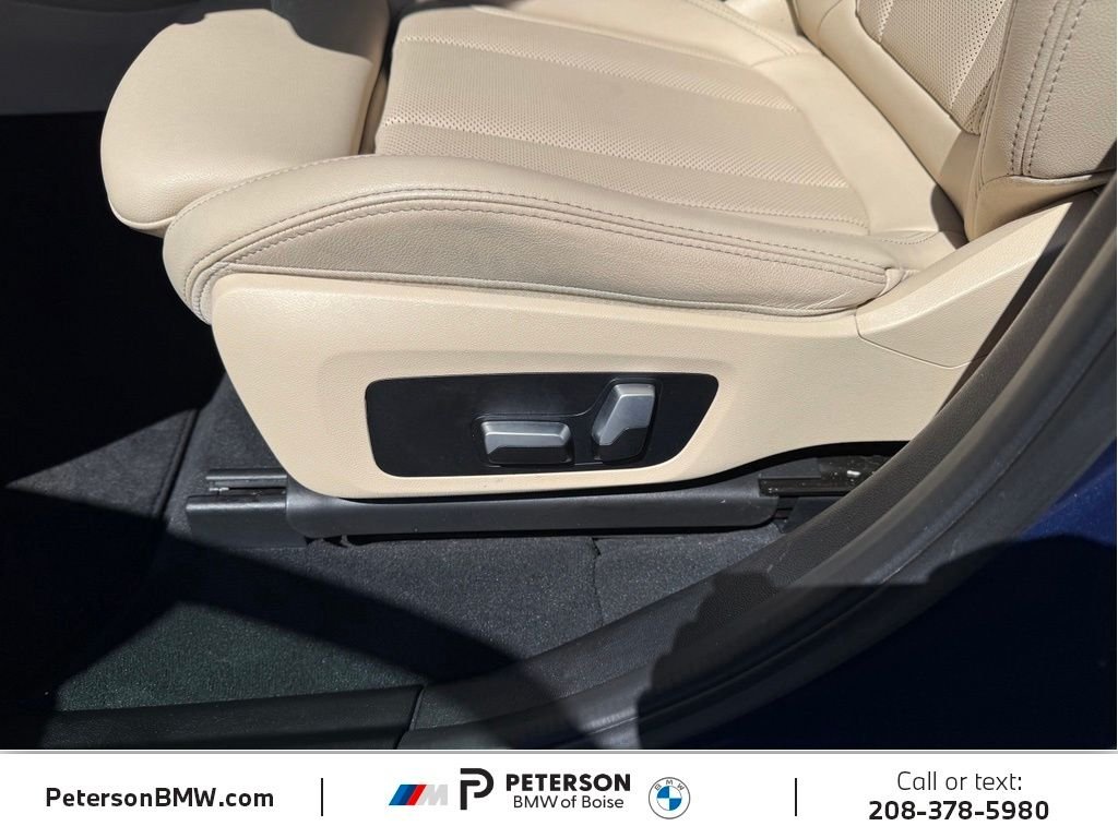 Used 2022 Blue BMW xDrive30i image 24