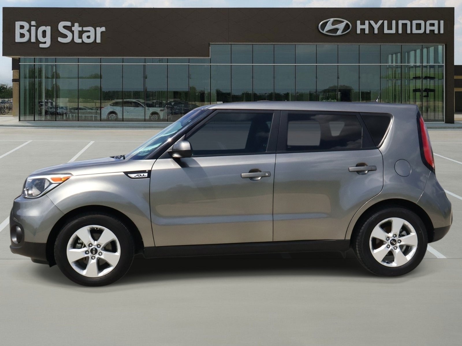 Used 2019 Kia Soul Base with VIN KNDJN2A28K7685361 for sale in Friendswood, TX