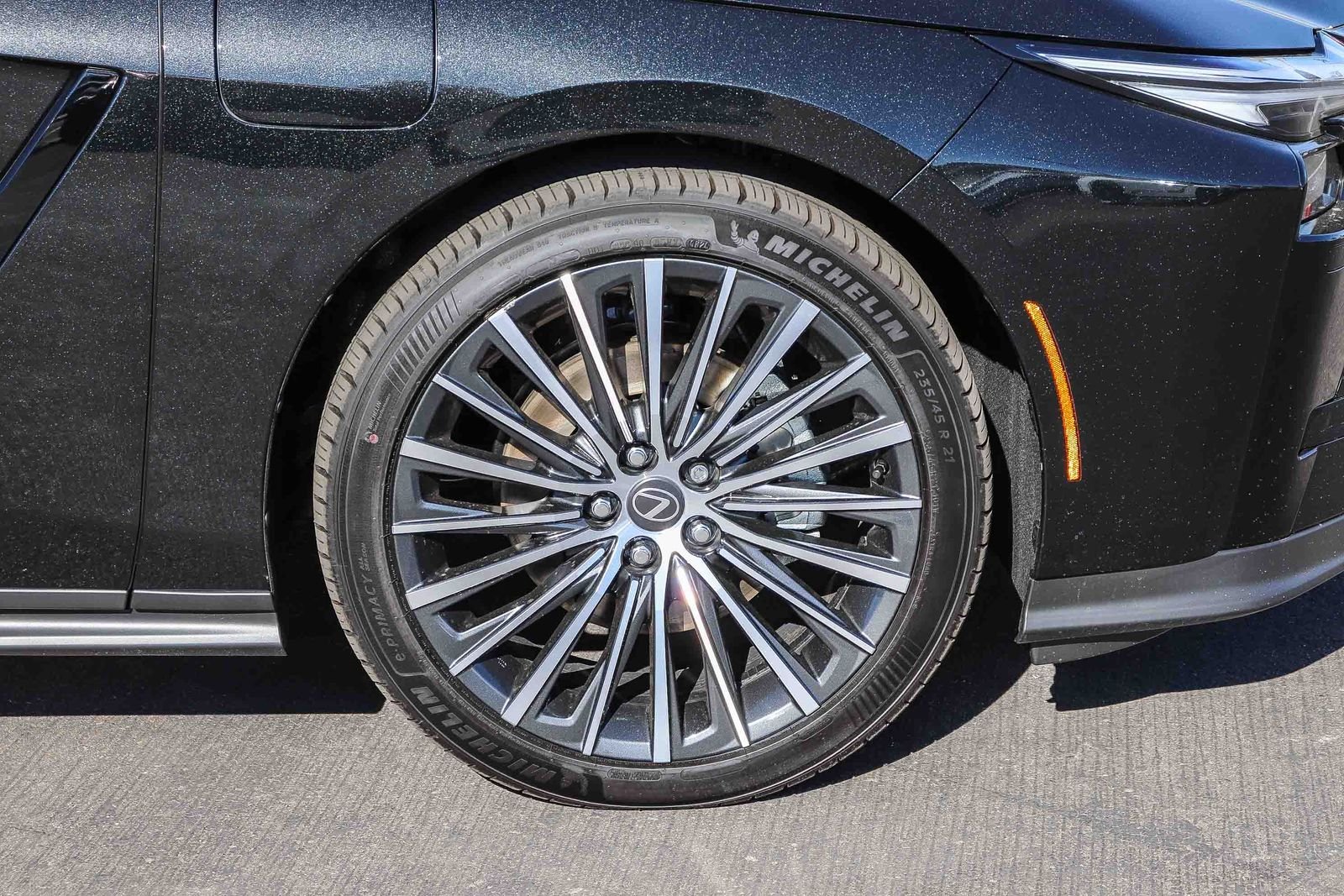 New 2026 Caviar Lexus ES 350e PREMIUM image 10