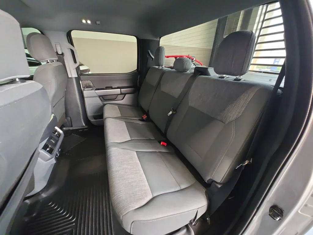 Used 2021 Silver Ford XLT image 22