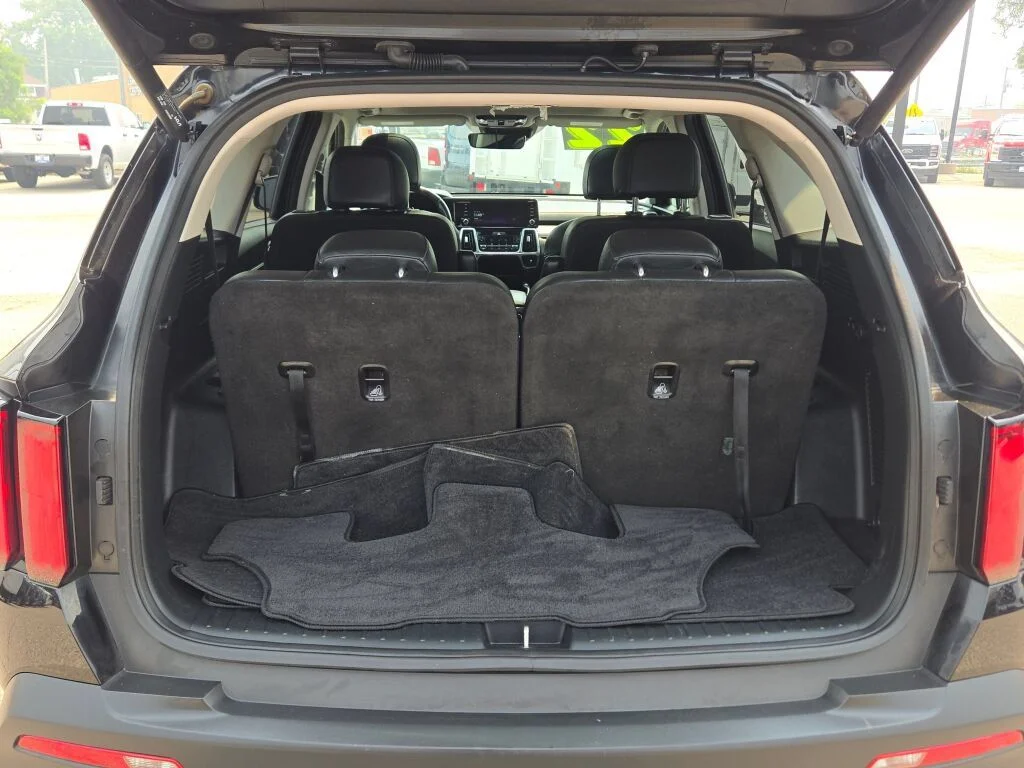 Used 2022 Ebony Black Kia X-Line SX Prestige image 17