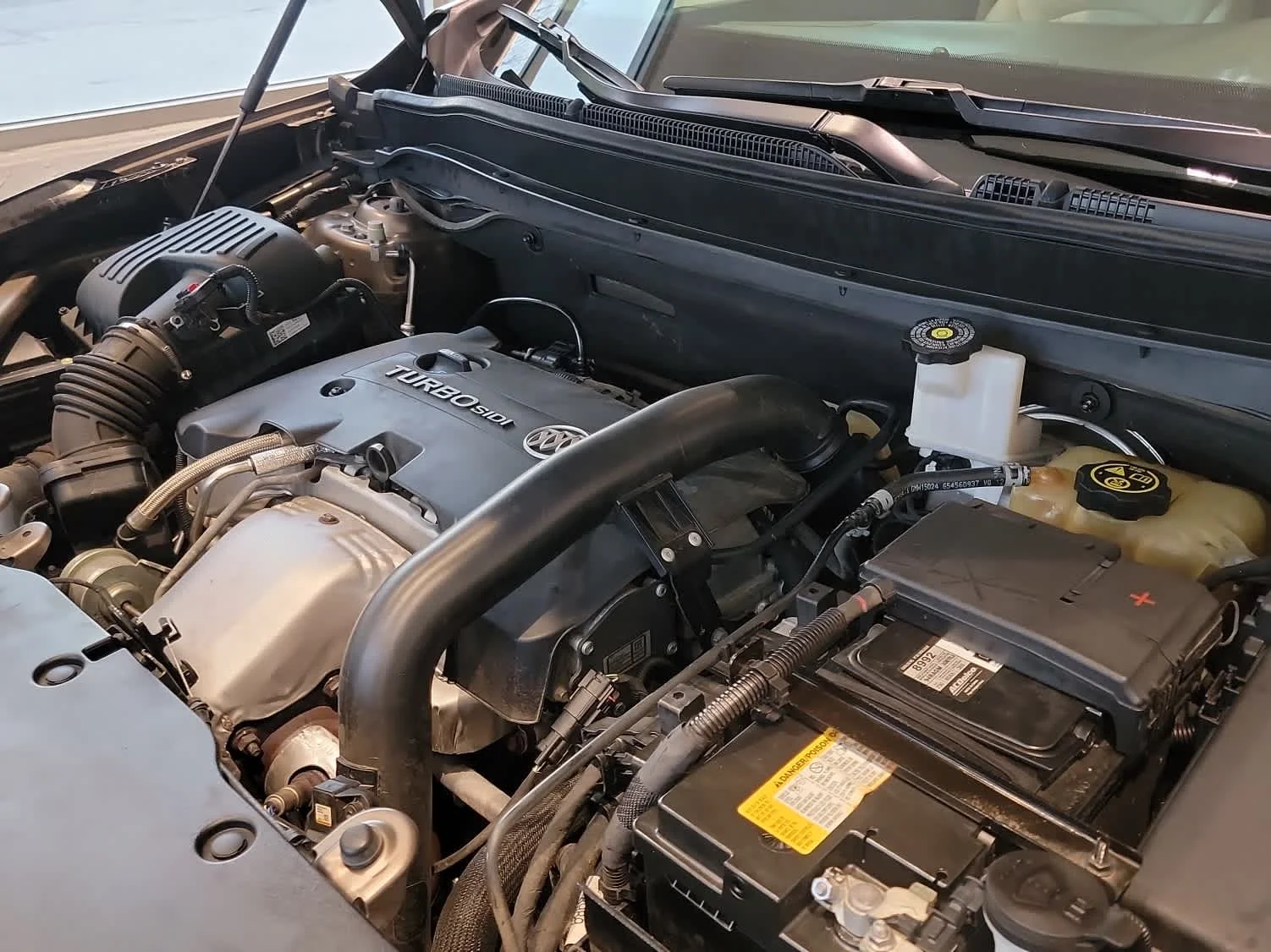 Used 2019 BRONZE ALLOY METALLIC Buick Premium image 21