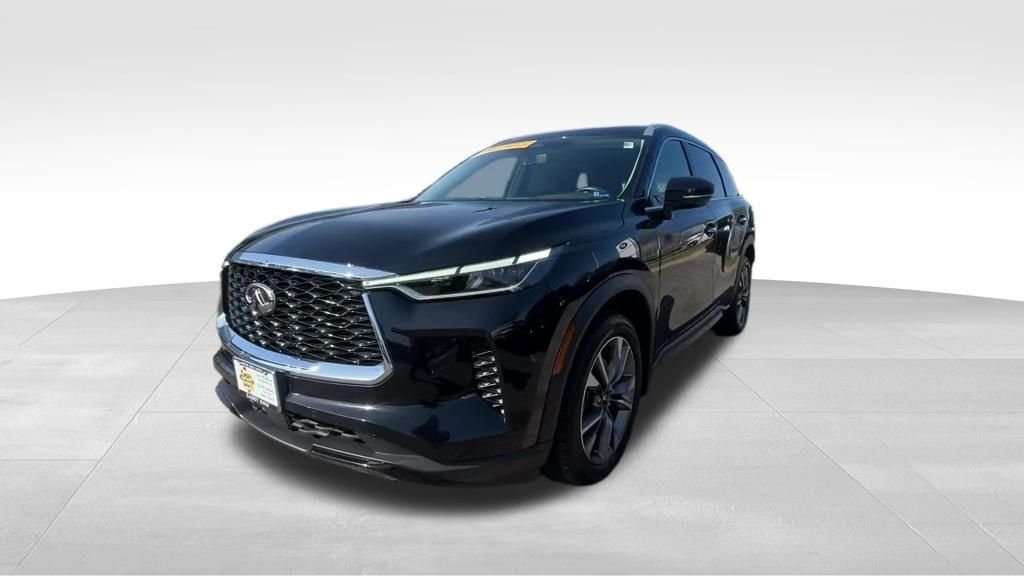 Used 2023 Black INFINITI LUXE image 19