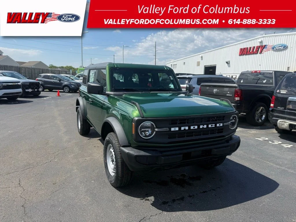 2025 Ford Bronco Base 4x4's photo