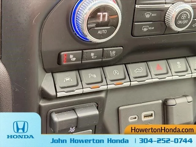 Used 2020 Gray GMC AT4 image 26