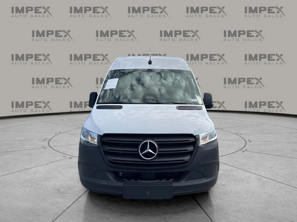 Used 2025 White Mercedes-Benz Cargo 170 WB image 8