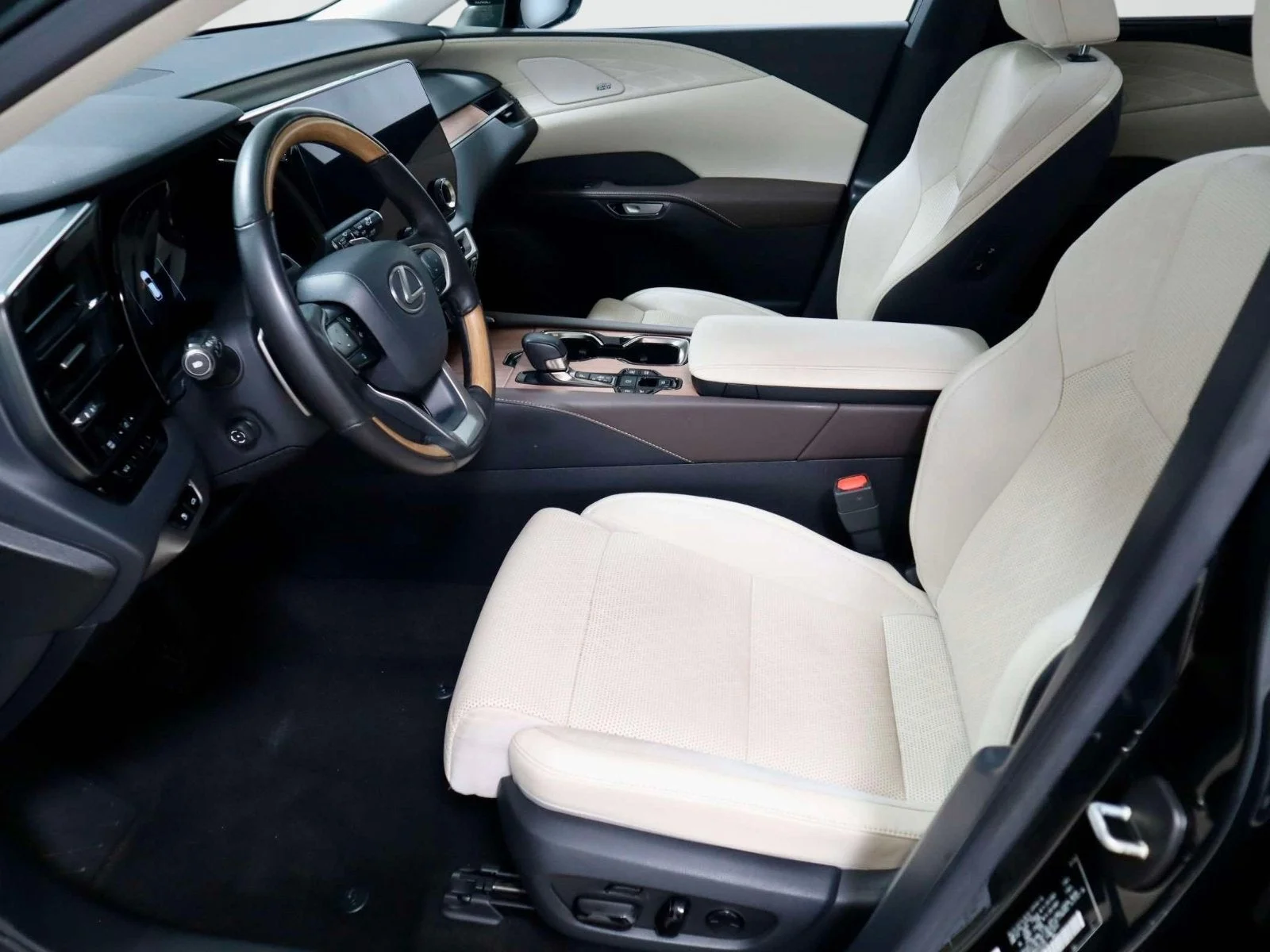 Used 2025 Caviar Lexus RX 450h+ Luxury image 23