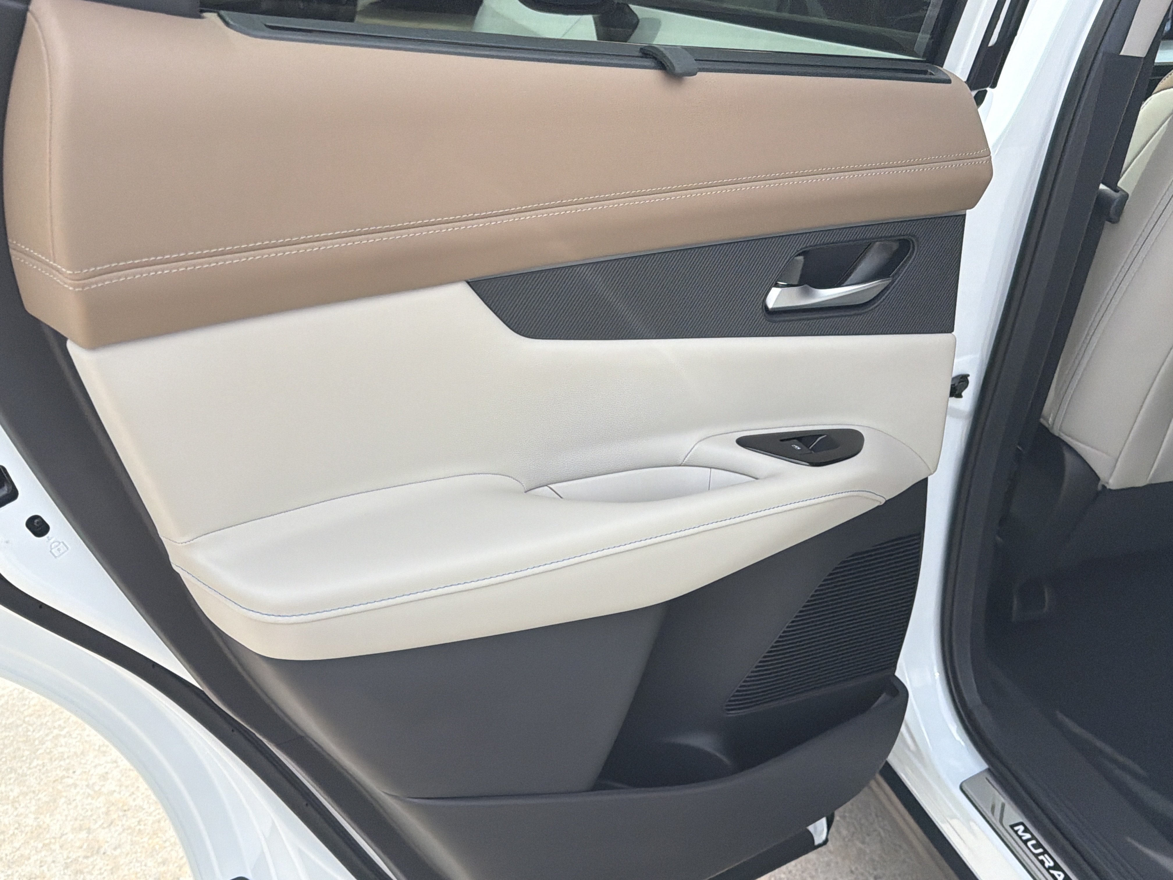 New 2026 Everest White Pearl Tricoat Nissan Platinum image 22