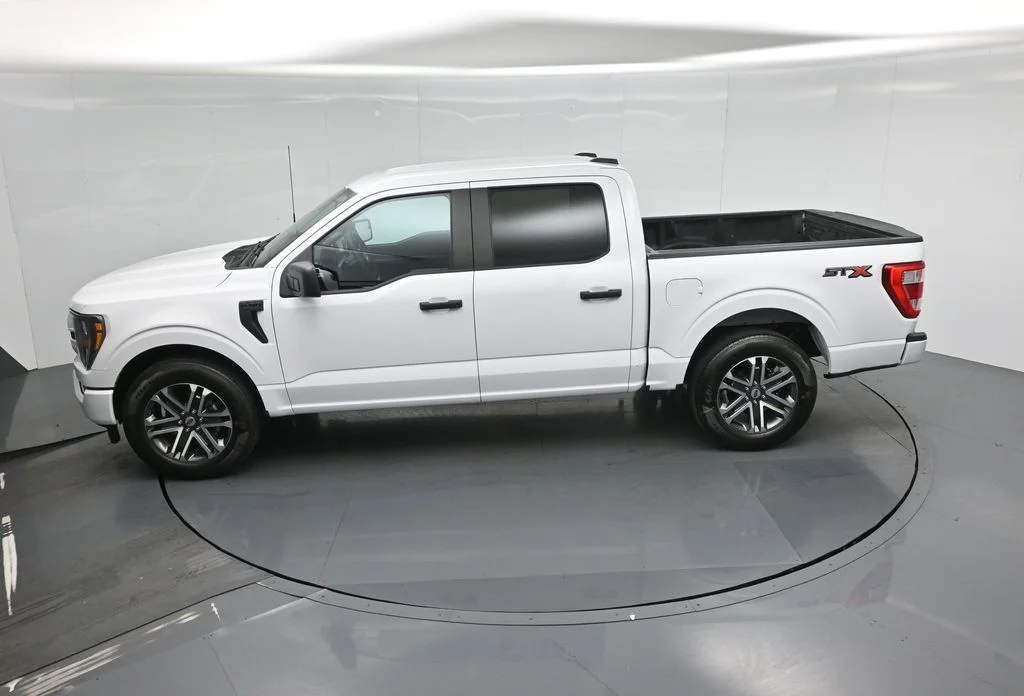 Certified Used 2023 White Ford XL image 41
