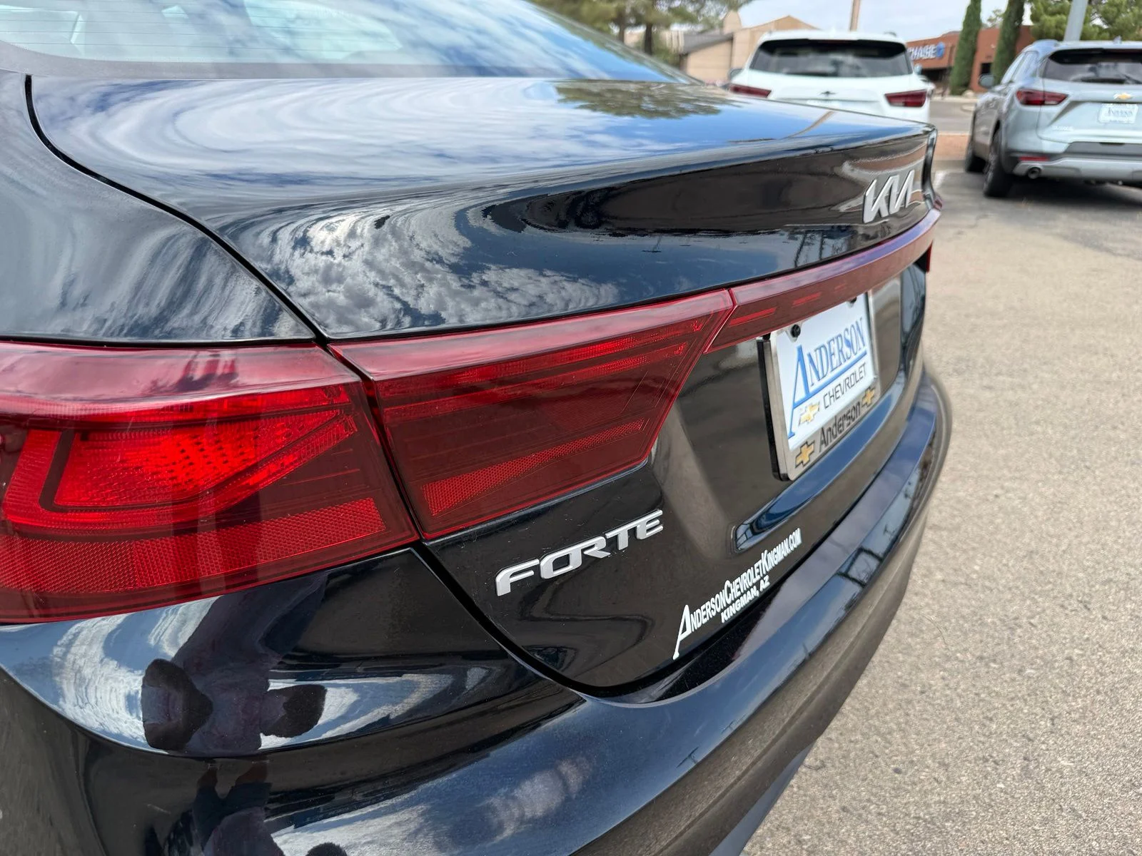 2023 Kia Forte LXS - Photo 8