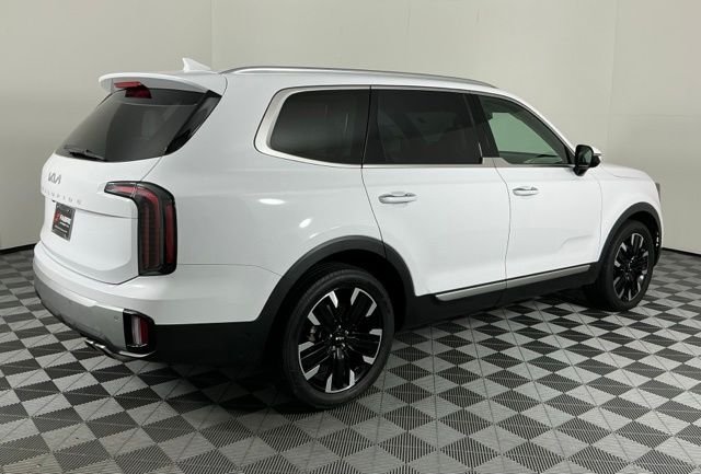 Used 2024 White Kia SX image 7