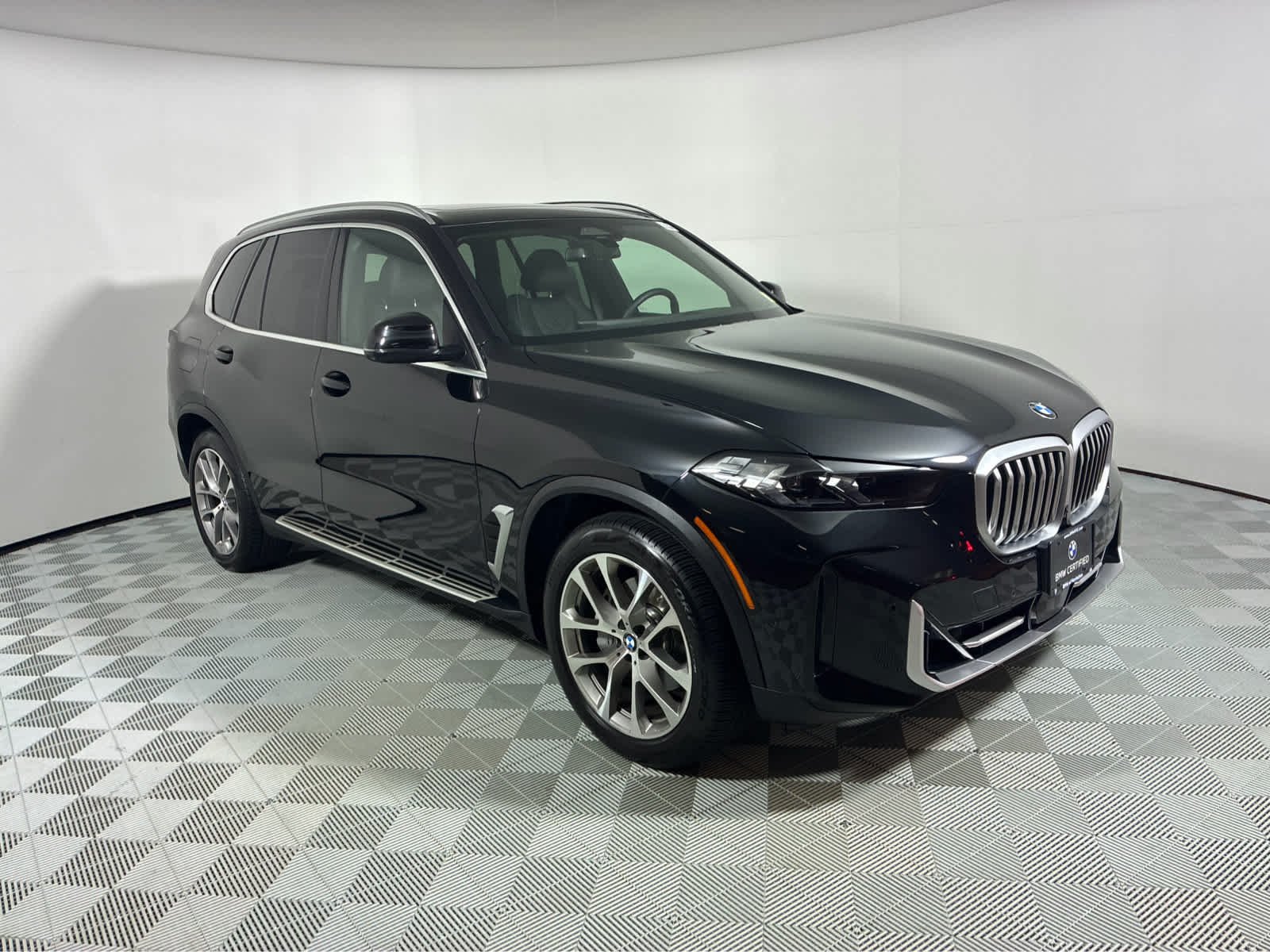 Certified Used 2024 Black Sapphire Metallic BMW xDrive40i image 5