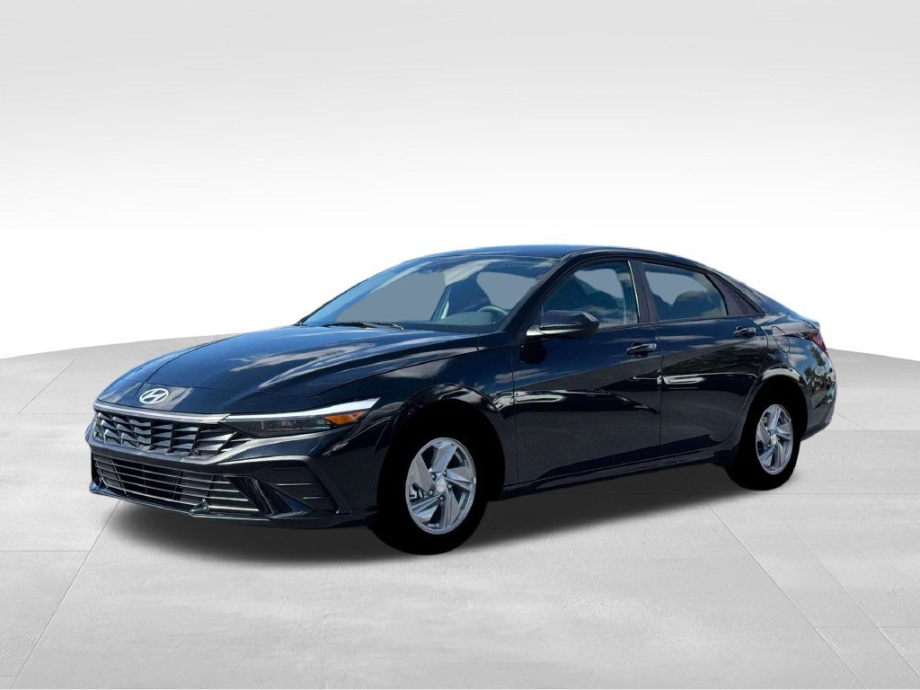 Used 2026 Black Hyundai SE image 2