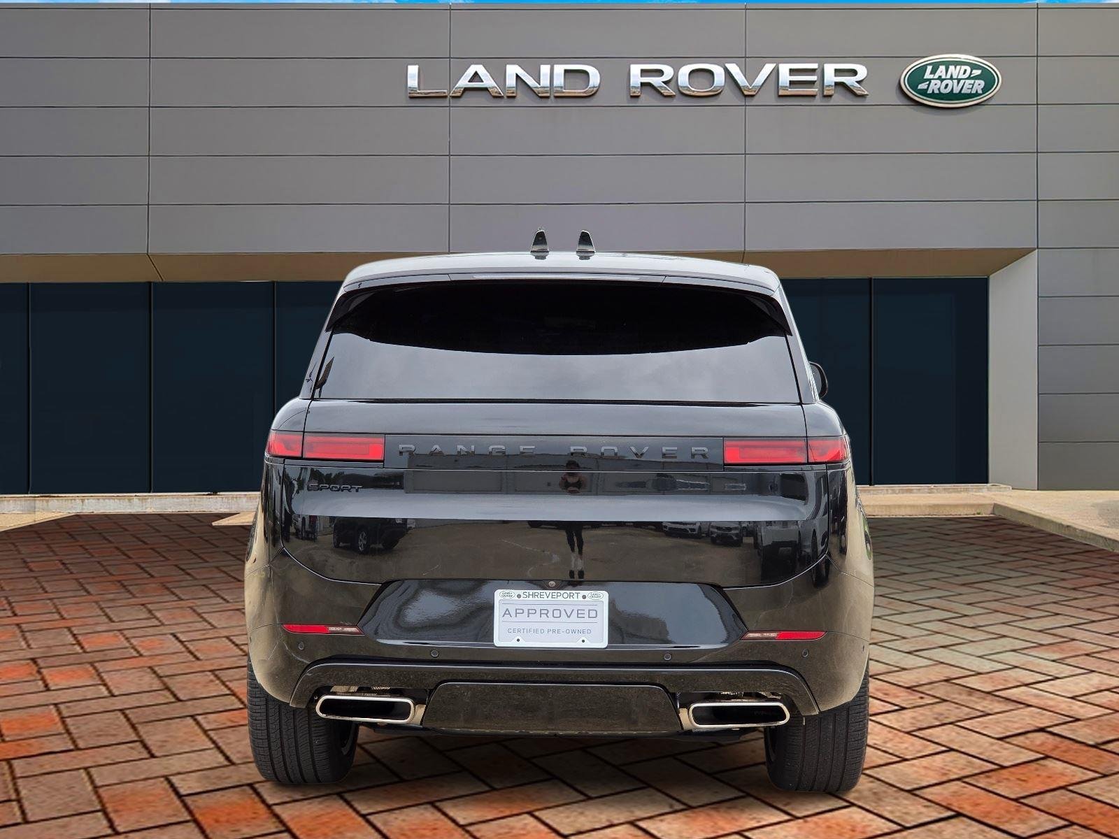 Used 2024 Santorini Black Metallic Land Rover Autobiography image 5