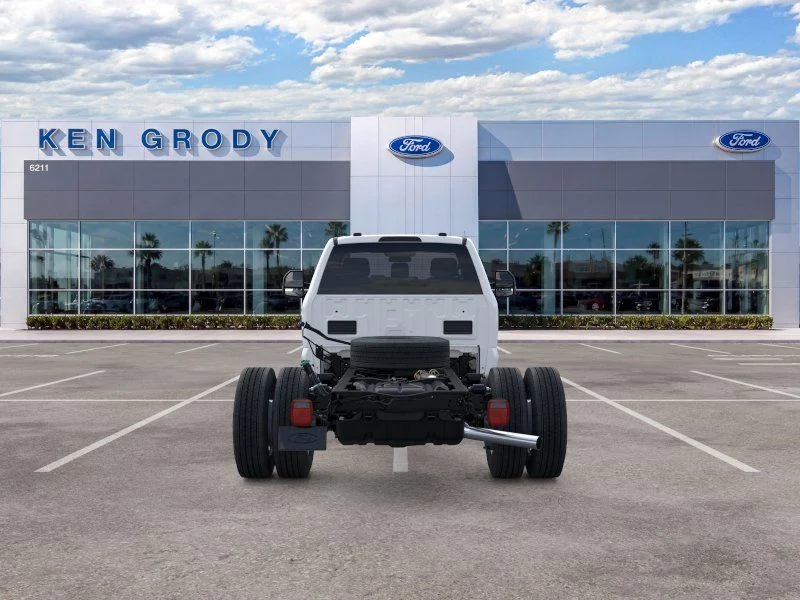 New 2026 Oxford White Ford XL image 6