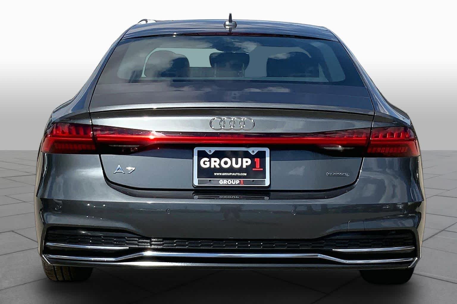 Used 2022 Daytona Gray Pearl Effect Audi Prestige image 9