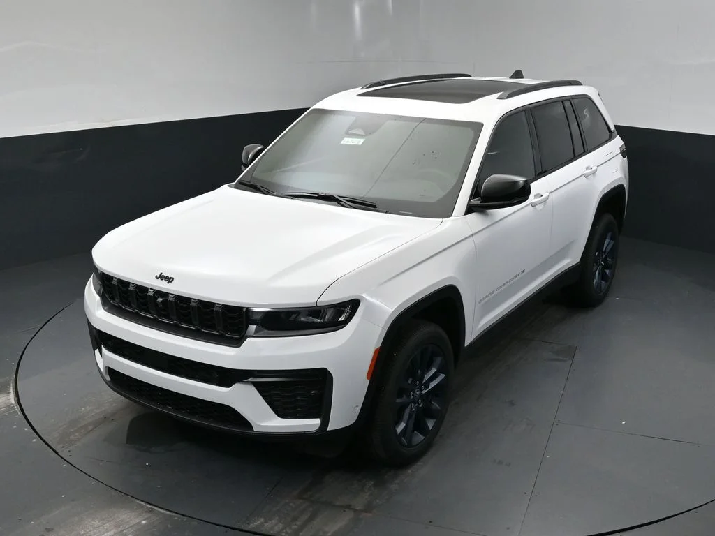 New 2026 Bright White Clearcoat Jeep  image 55