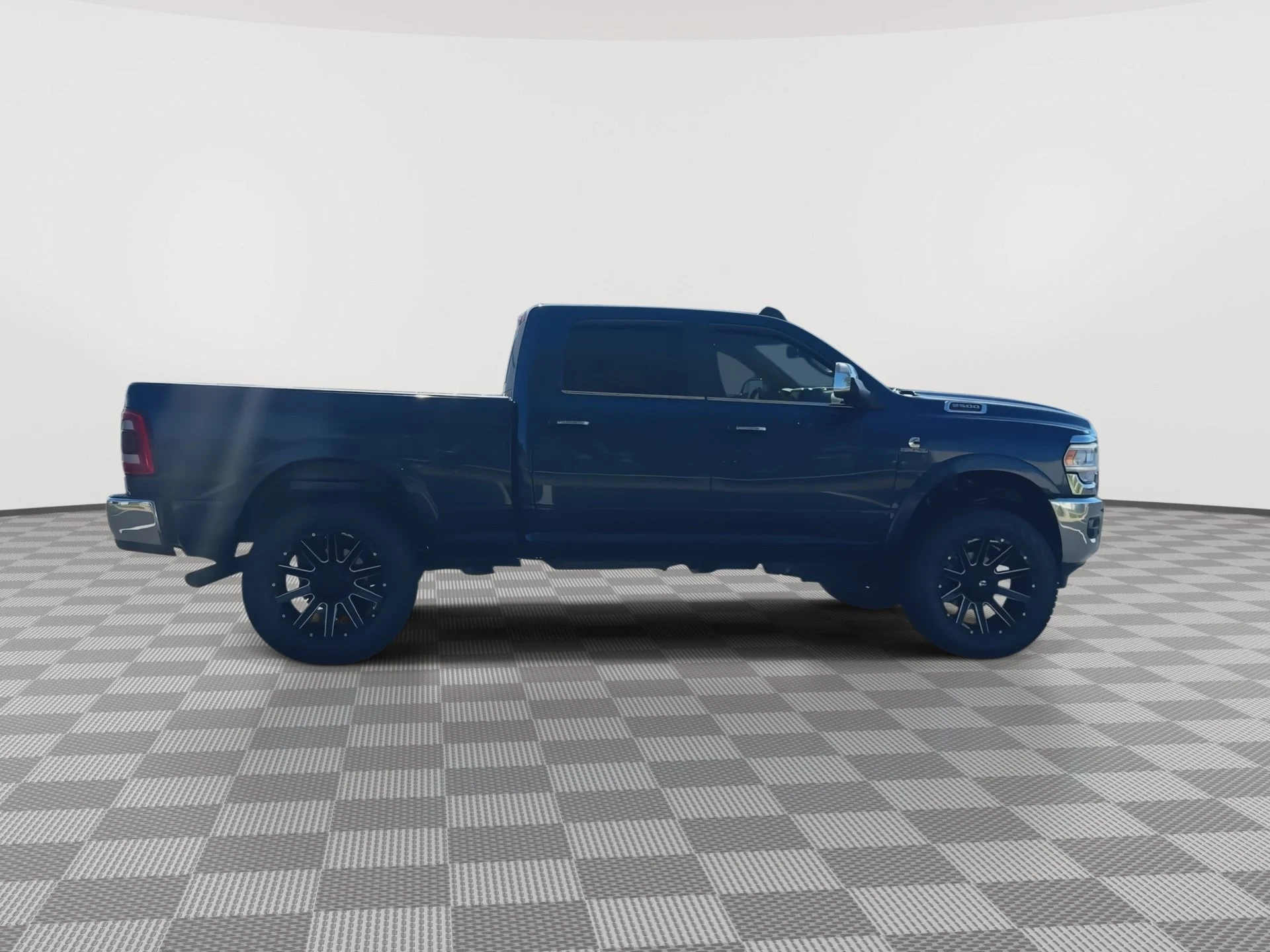 Certified Used 2021 Patriot Blue Pearlcoat Ram Laramie image 9