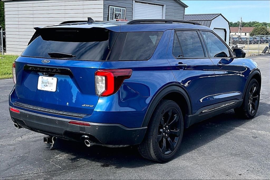 Used 2023 Atlas Blue Metallic Ford ST-Line image 9
