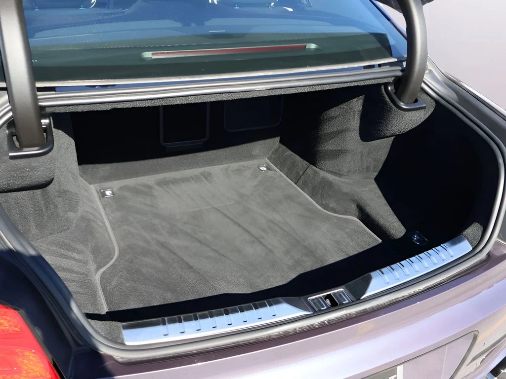 Used 2023 Gray Violet by Mulliner Bentley Azure image 20