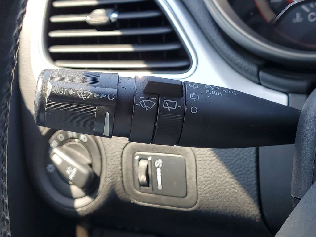 Used 2014 Blue Pearl Dodge SXT image 18