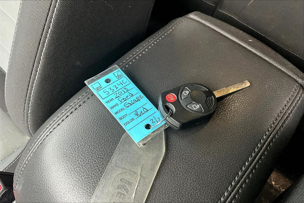 Used 2013 Red Ford SE image 36