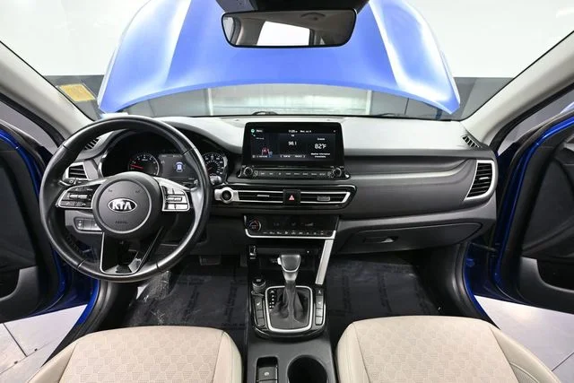 Used 2021 Blue Kia SX image 21